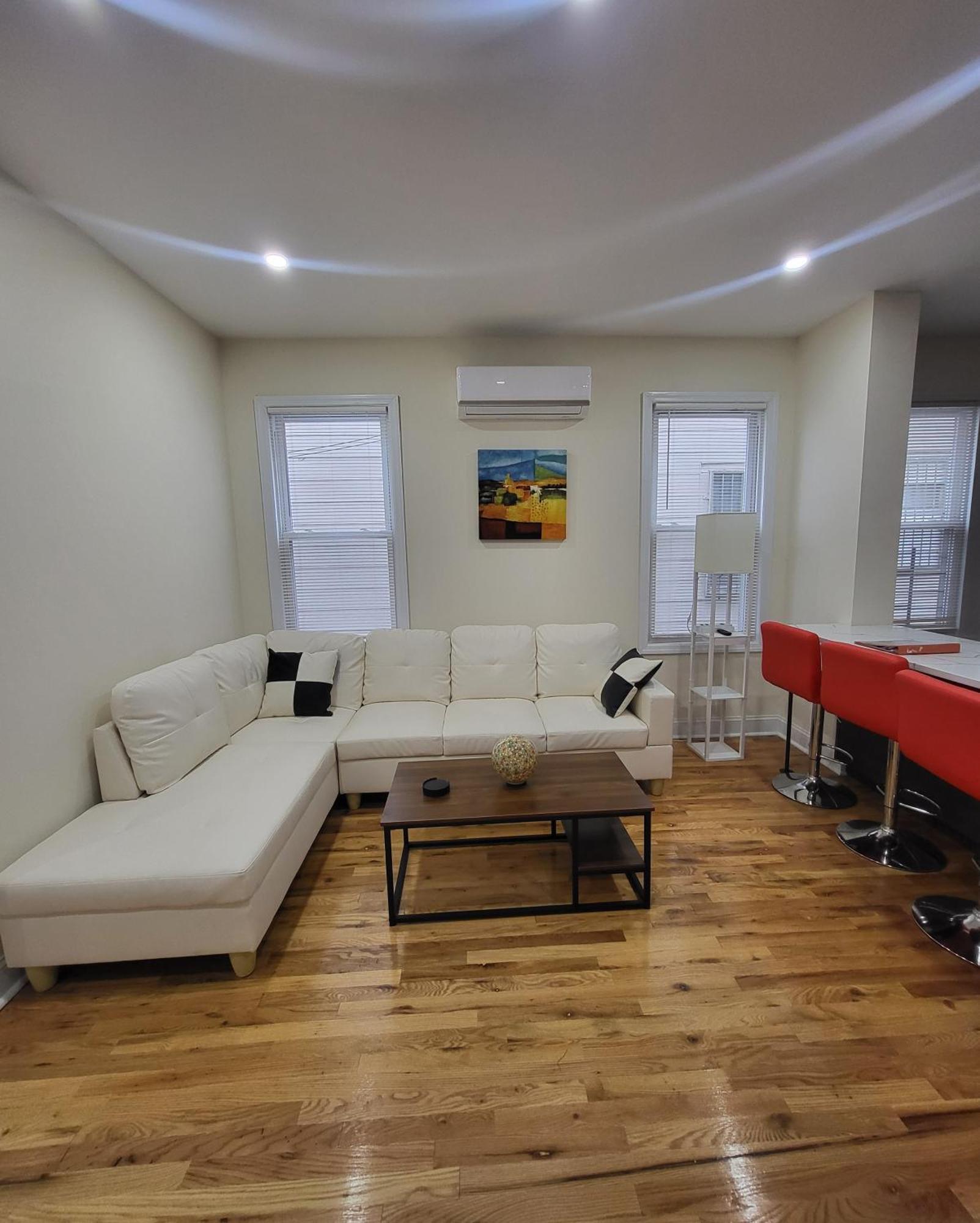 Апартаменти Ooohlala! 2 Beds And 2 Full Baths W/Free Parking Ньюарк Екстер'єр фото