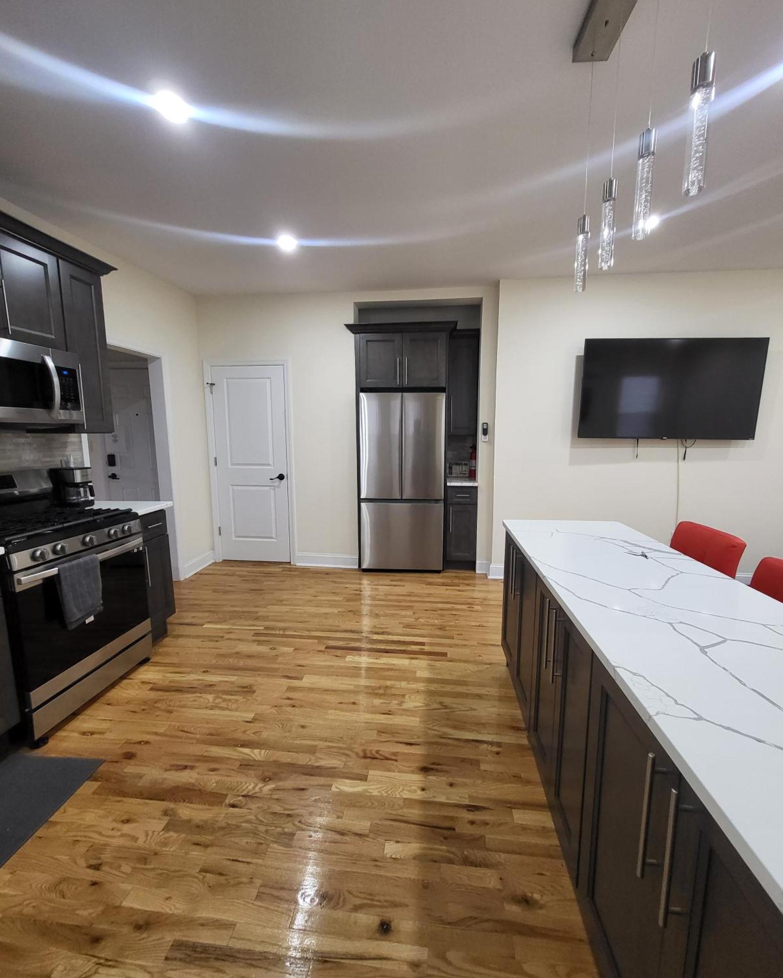 Апартаменти Ooohlala! 2 Beds And 2 Full Baths W/Free Parking Ньюарк Екстер'єр фото